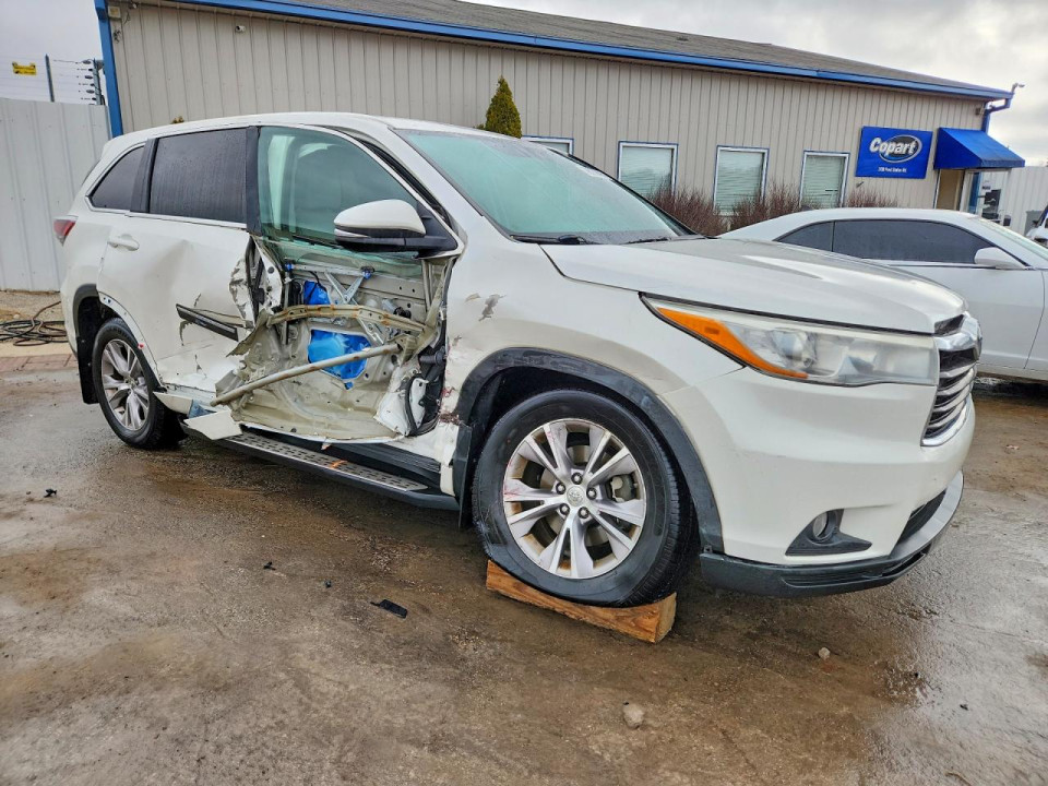 Toyota HIGHLANDER 2015 — Copart