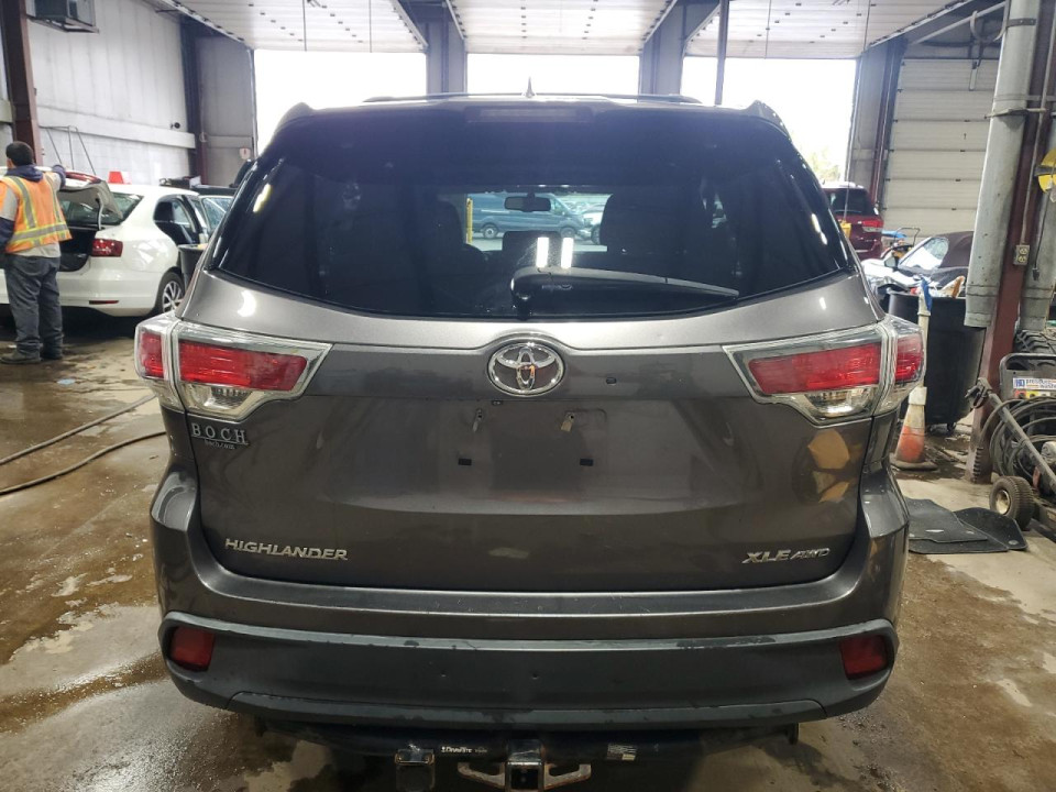Toyota HIGHLANDER 2015 — Copart
