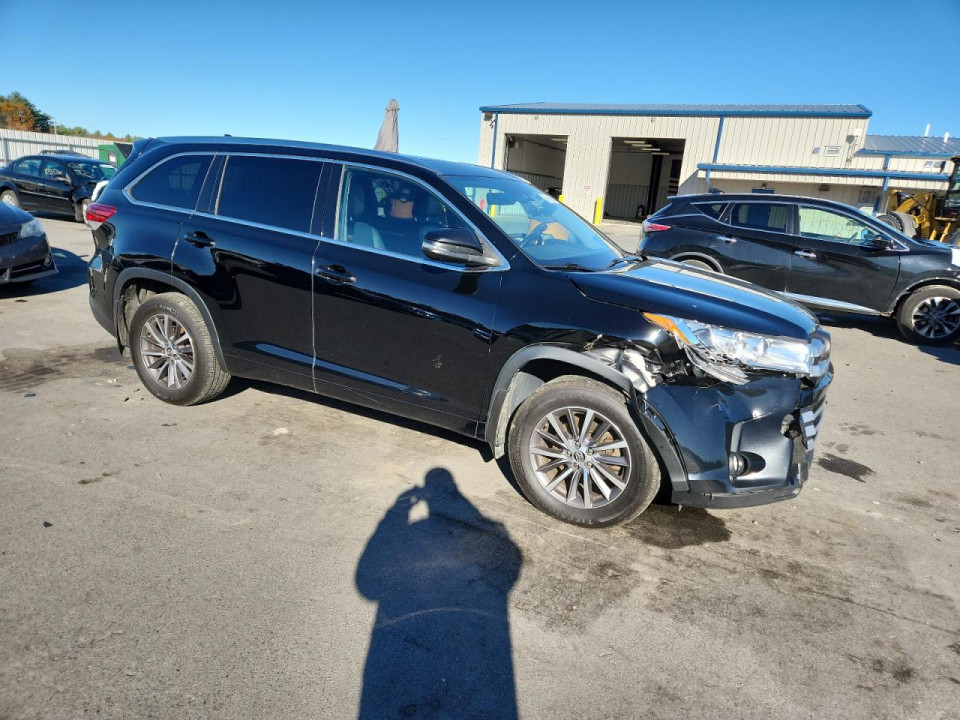 Toyota HIGHLANDER 2018 — Copart