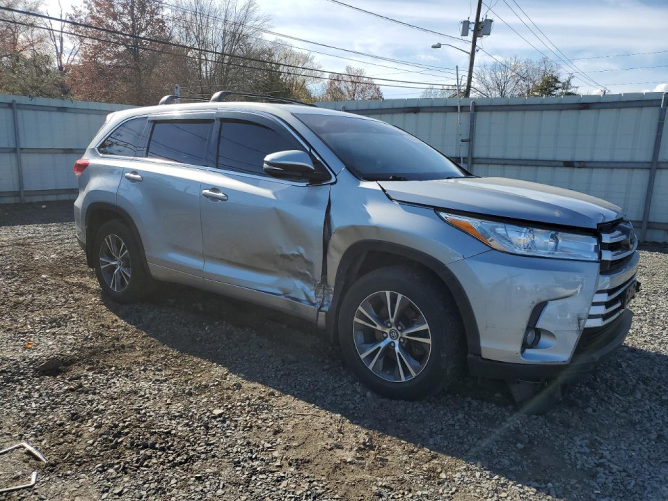 Toyota HIGHLANDER 2017 — Copart