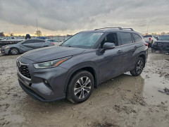Toyota HIGHLANDER 2021