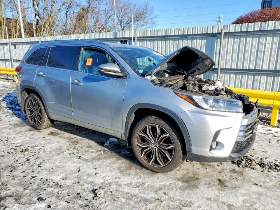 Toyota HIGHLANDER 2018 — Copart