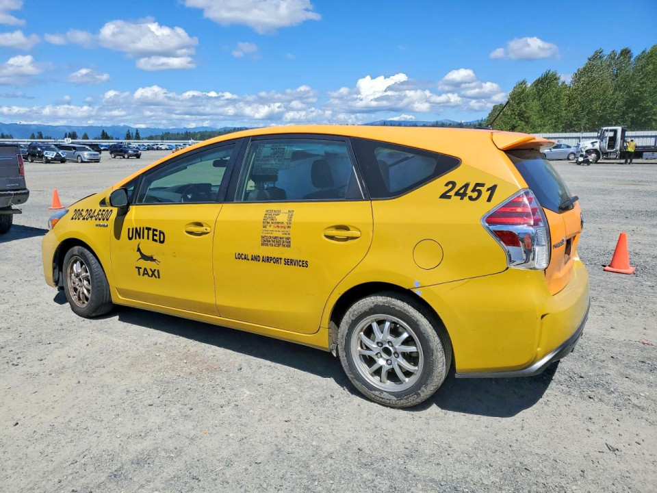 Toyota PRIUS V THREE 2017 — Copart
