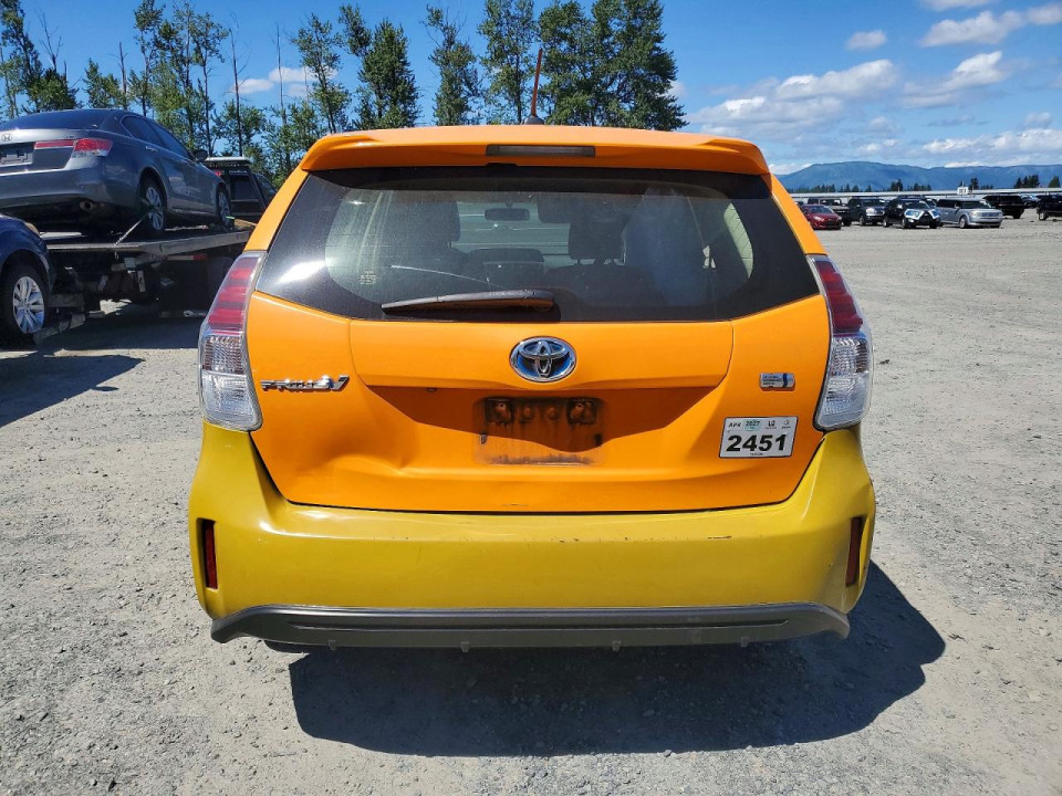Toyota PRIUS V THREE 2017 — Copart