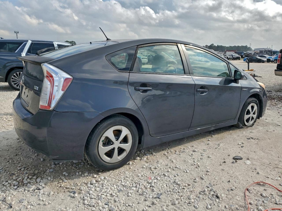 Toyota PRIUS 2015 — Copart