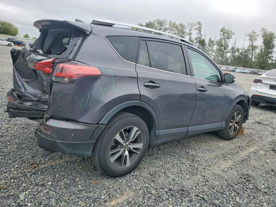 Toyota RAV4 2016 — Copart