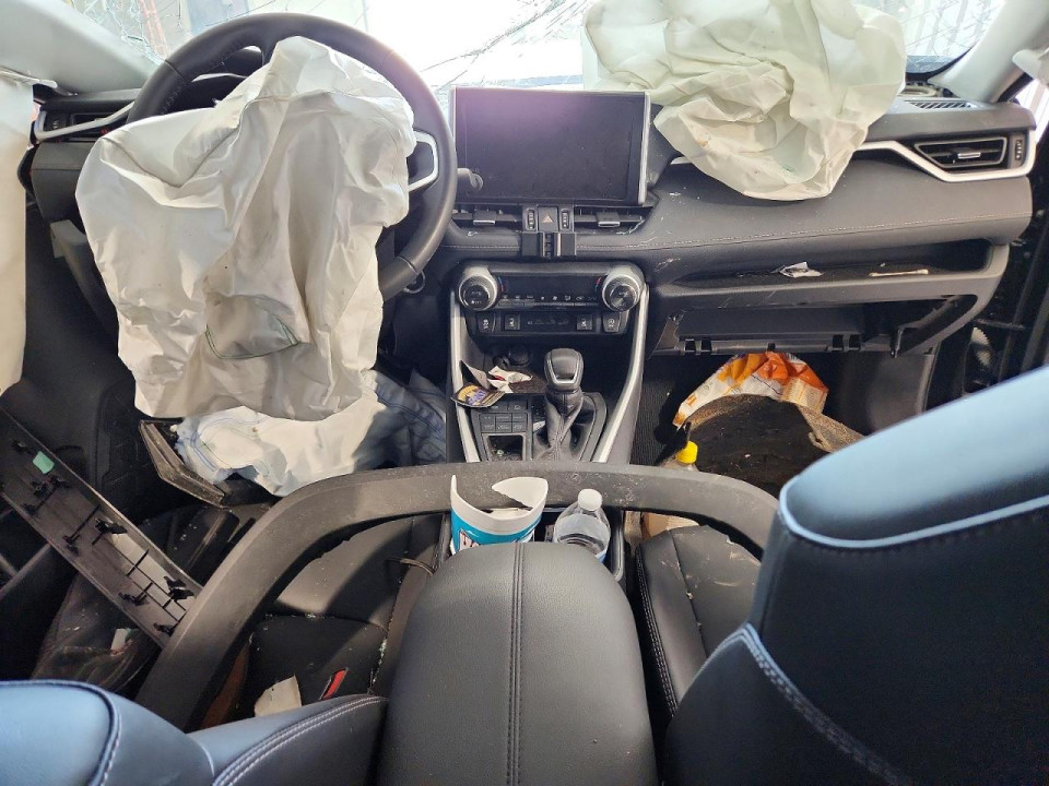 Toyota RAV4 2025 — Copart