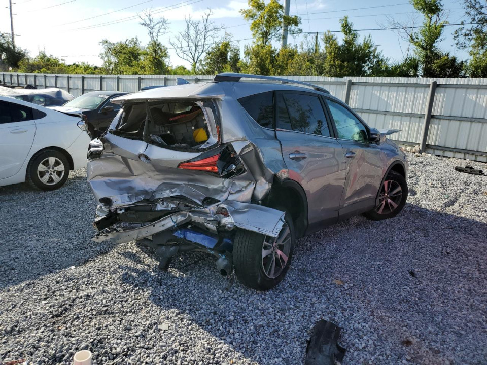 Toyota RAV4 2017 — Copart