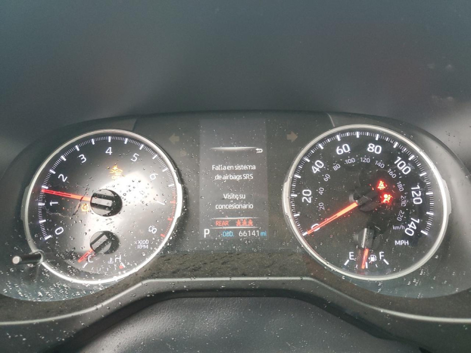 Toyota RAV4 2019 — Copart