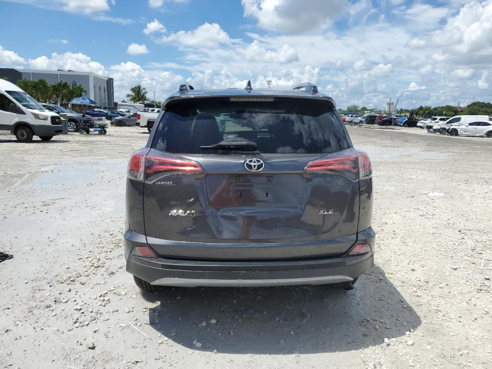 Toyota RAV4 2017 — Copart
