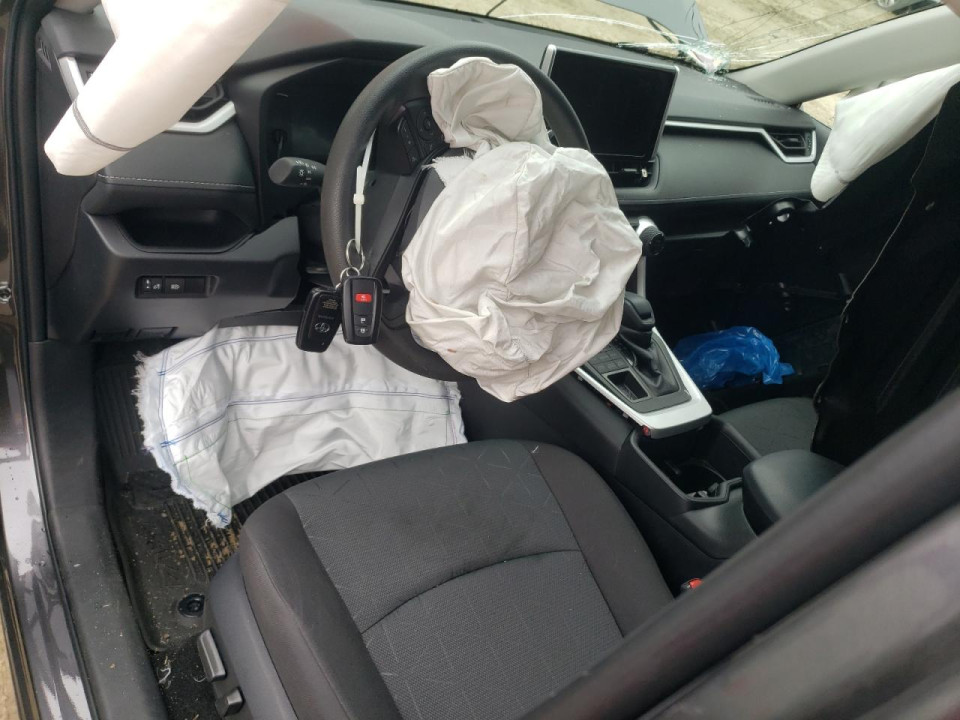 Toyota RAV4 2024 — Copart