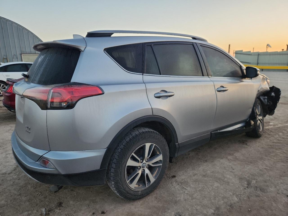 Toyota RAV4 2017 — Copart