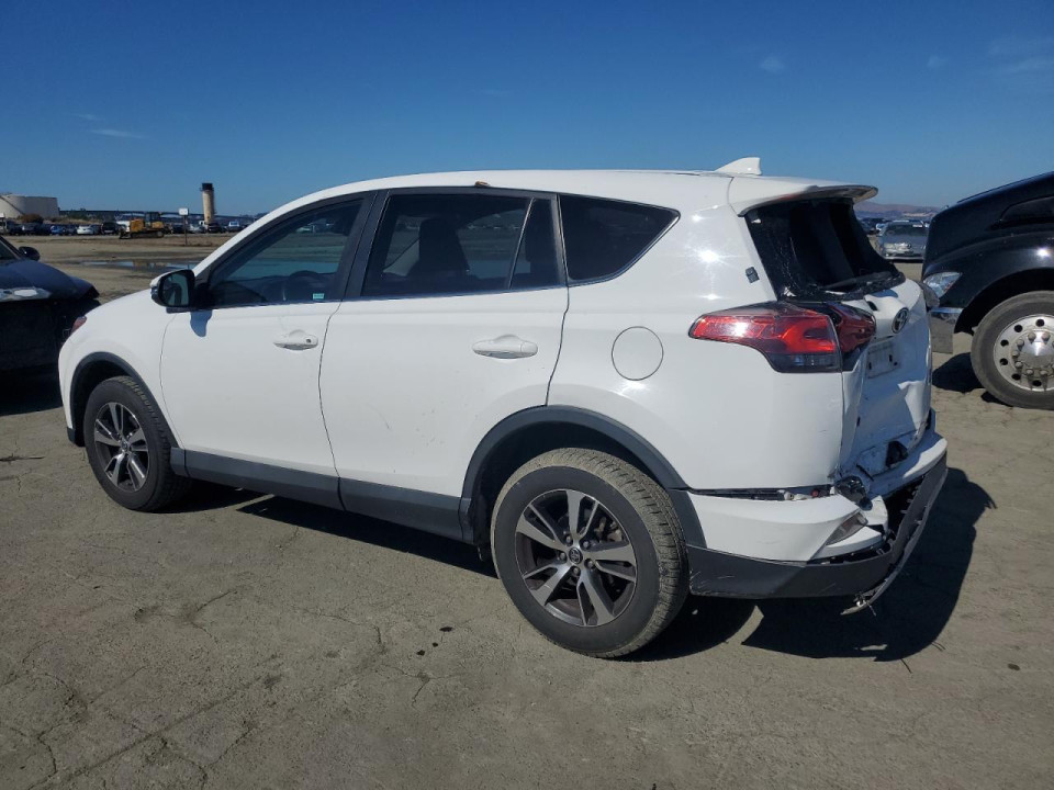 Toyota RAV4 2018 — Copart