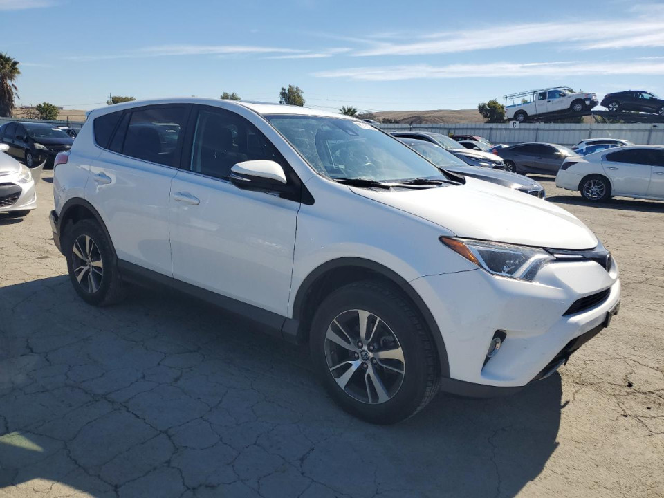 Toyota RAV4 2018 — Copart