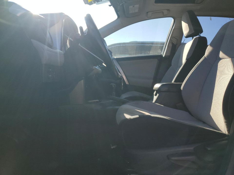 Toyota RAV4 2016 — Copart