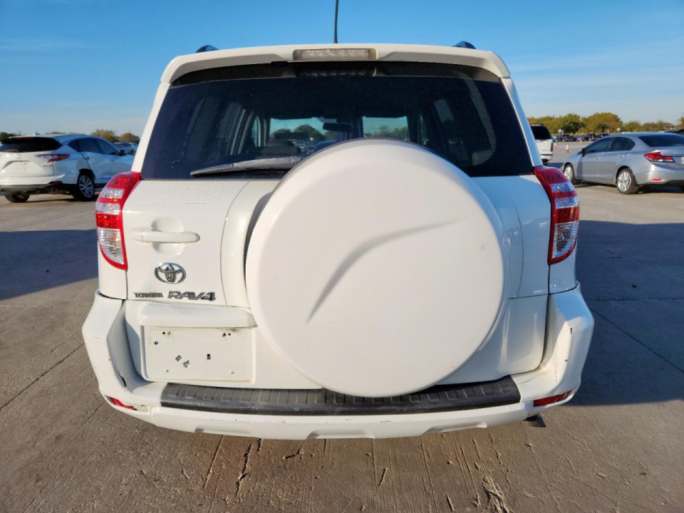 Toyota RAV4 2010 — Copart