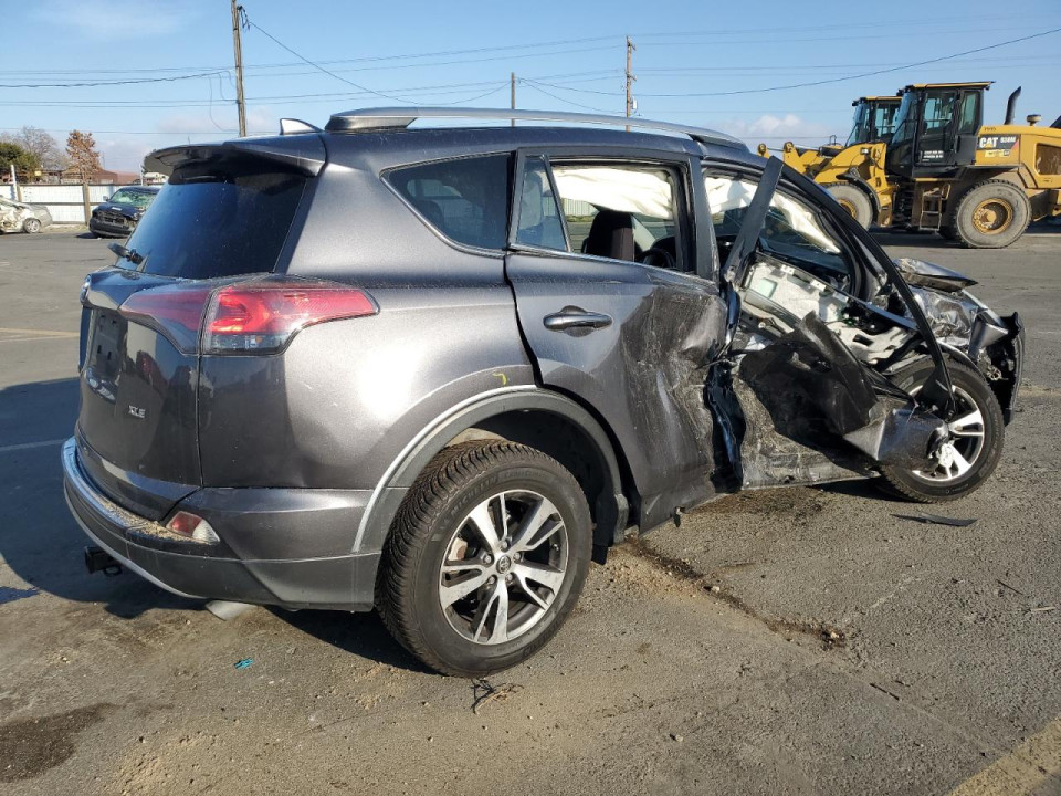 Toyota RAV4 2018 — Copart