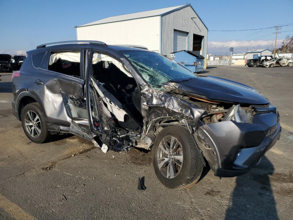 Toyota RAV4 2018 — Copart