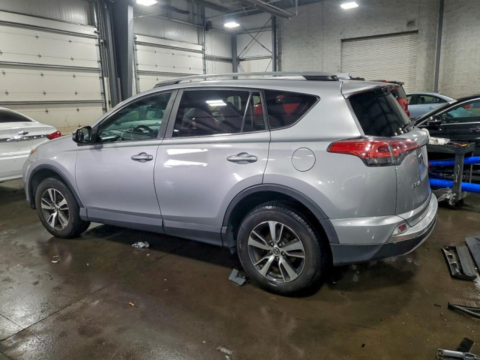 Toyota RAV4 2017 — Copart