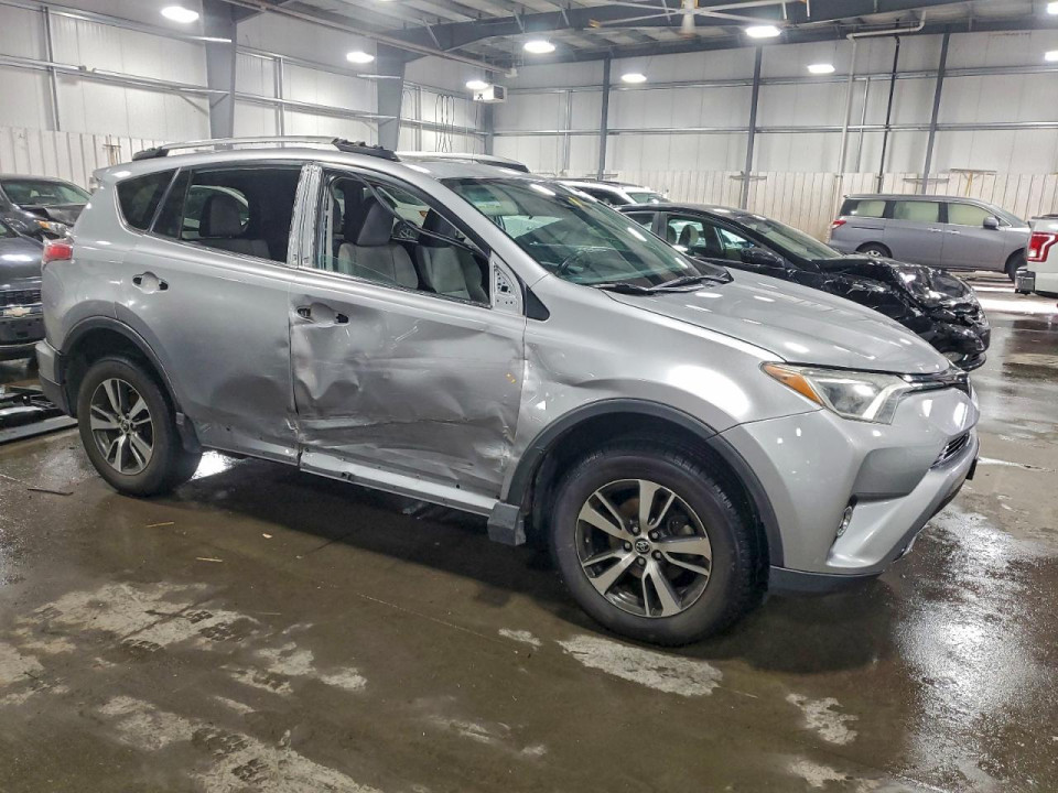 Toyota RAV4 2017 — Copart
