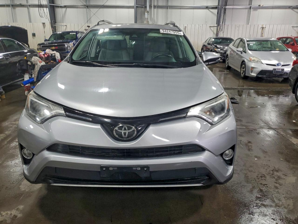 Toyota RAV4 2017 — Copart