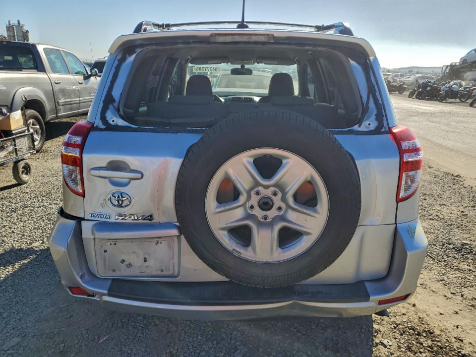 Toyota RAV4 2010 — Copart