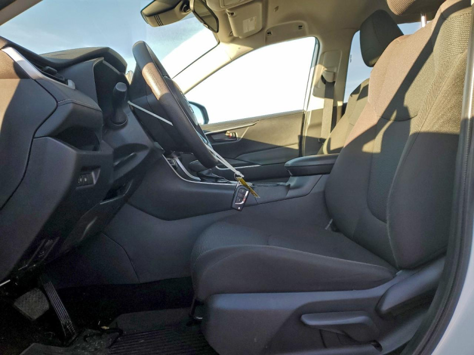 Toyota RAV4 2025 — Copart