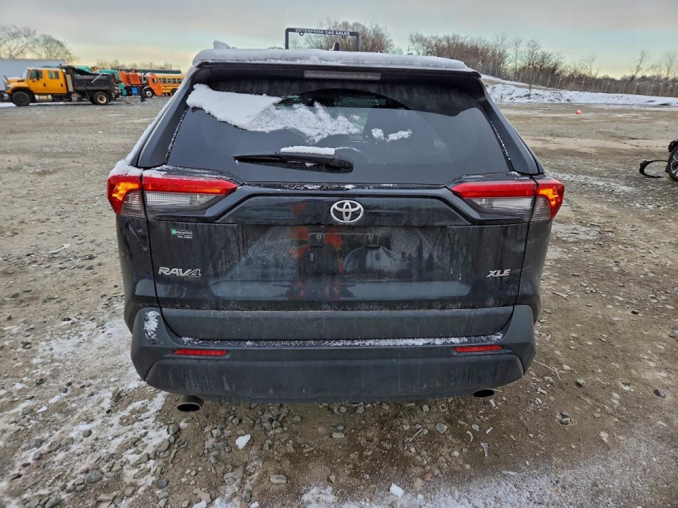 Toyota RAV4 2023 — Copart