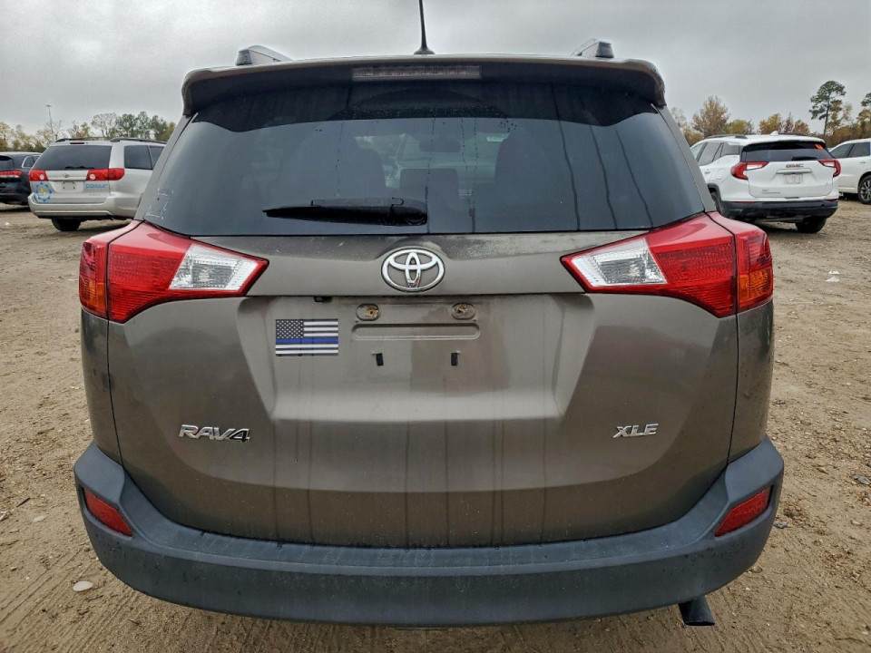 Toyota RAV4 2015 — Copart