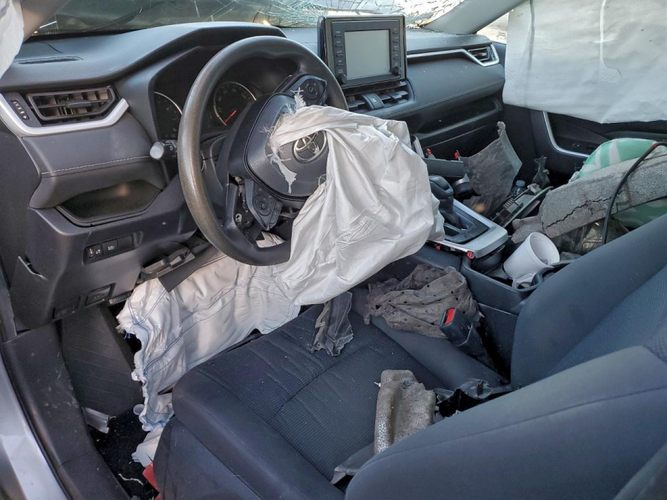 Toyota RAV4 2019 — Copart