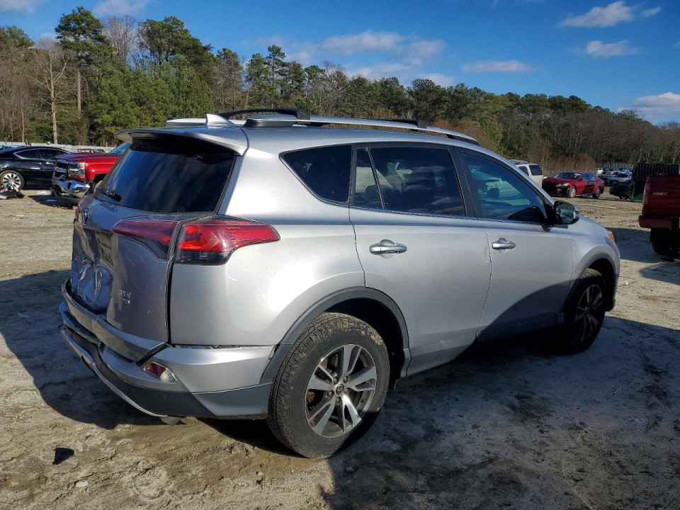 Toyota RAV4 2016 — Copart