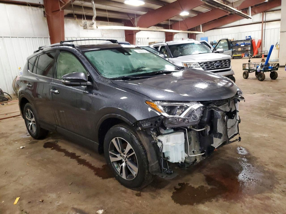 Toyota RAV4 2017 — Copart