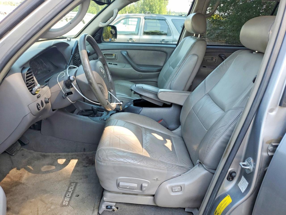 Toyota SEQUOIA 2004 — Copart