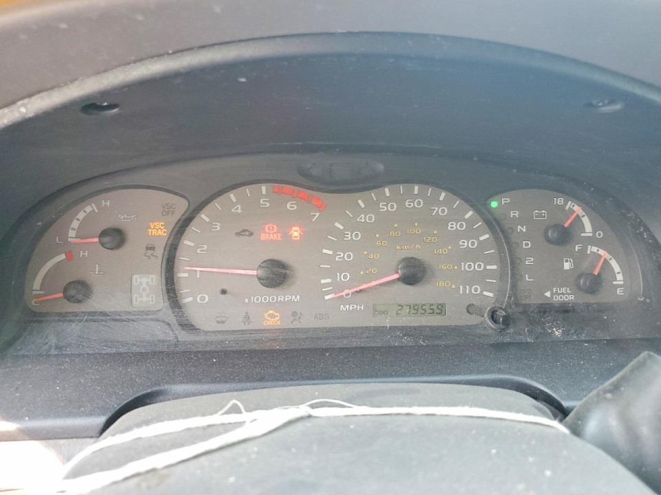 Toyota SEQUOIA 2004 — Copart