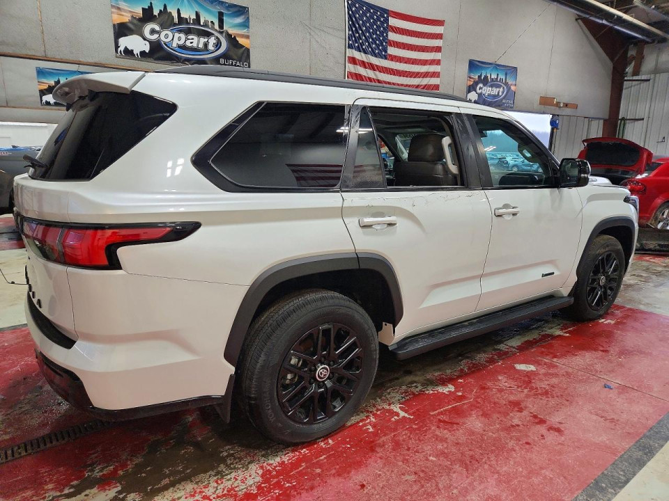 Toyota SEQUOIA 2024 — Copart