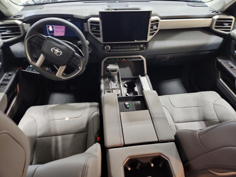 Toyota SEQUOIA 2024 — Copart