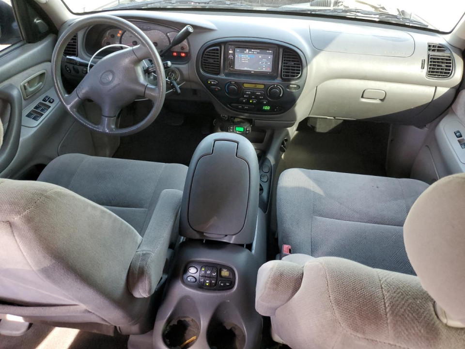 Toyota SEQUOIA 2002 — Copart