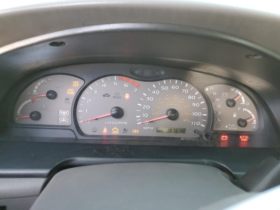 Toyota SEQUOIA 2002 — Copart