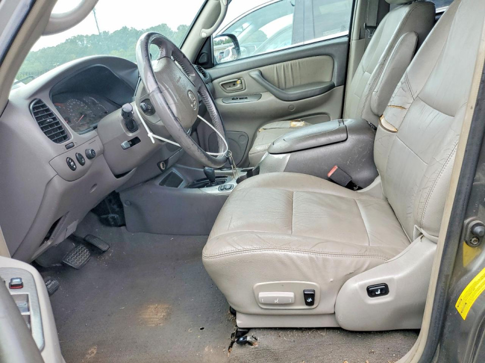 Toyota SEQUOIA 2004 — Copart