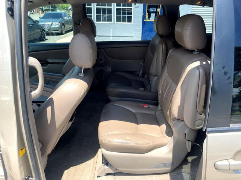 Toyota SIENNA CE 2004 — Copart