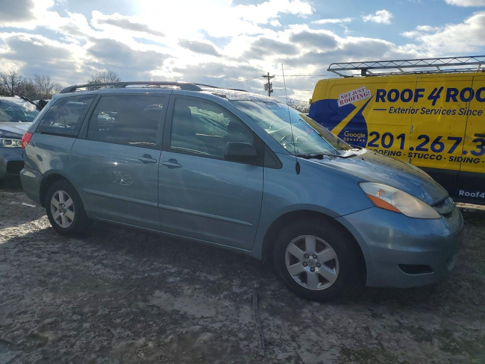 Toyota SIENNA CE 2010 — Copart
