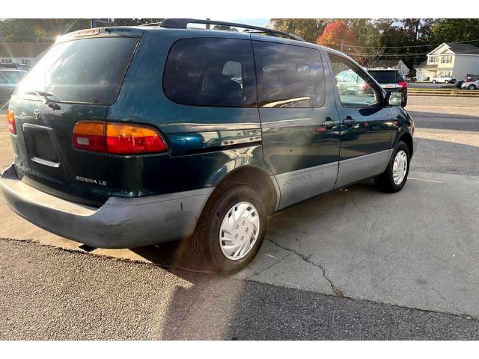 Toyota SIENNA LE 1998 — Copart