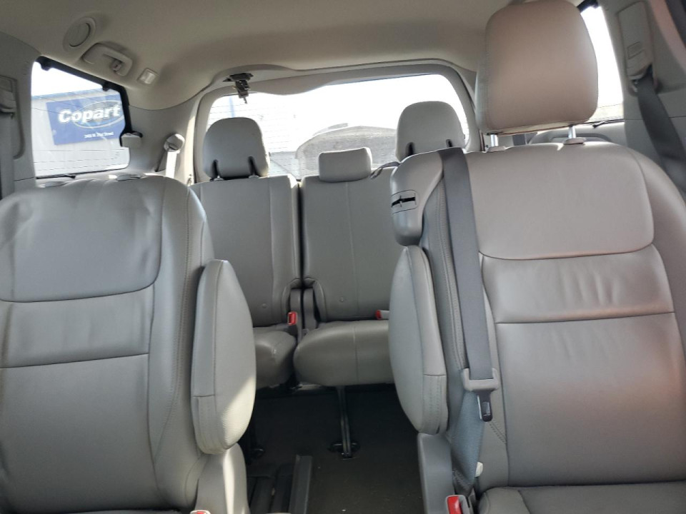 Toyota SIENNA LE 2015 из США