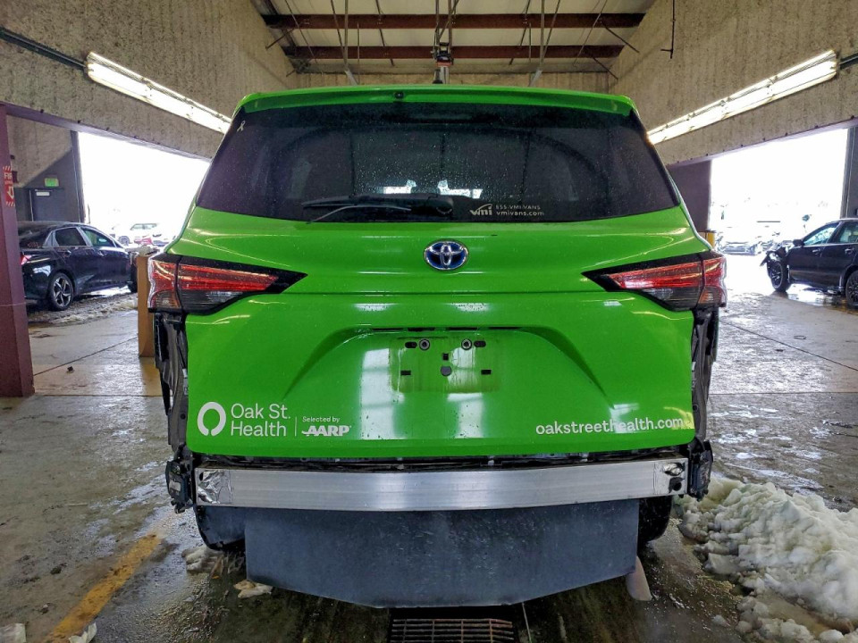 Toyota SIENNA LE 2022 — Copart