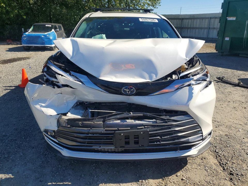 Toyota SIENNA PLATINUM 7-PASSENGER 2021 — Copart