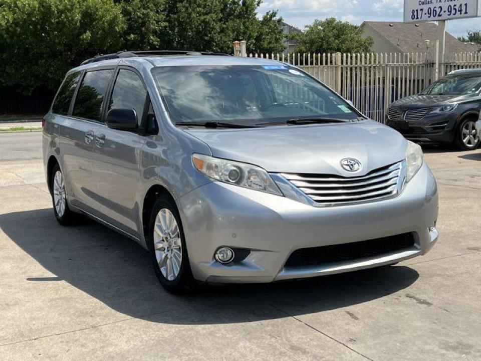 Toyota SIENNA XLE 2011 — Copart