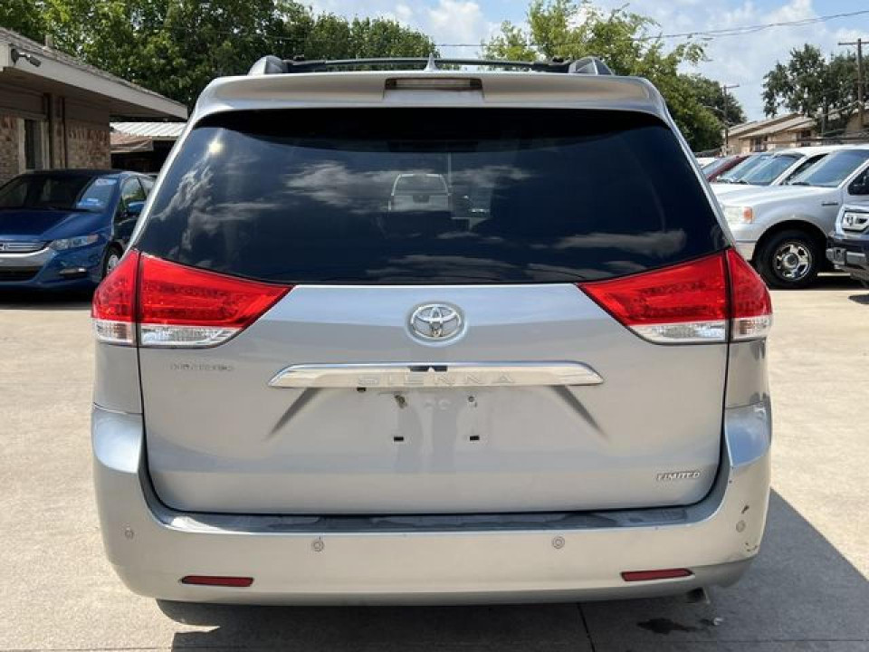 Toyota SIENNA XLE 2011 — Copart