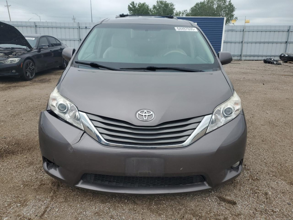 Toyota SIENNA XLE 2013 — Copart