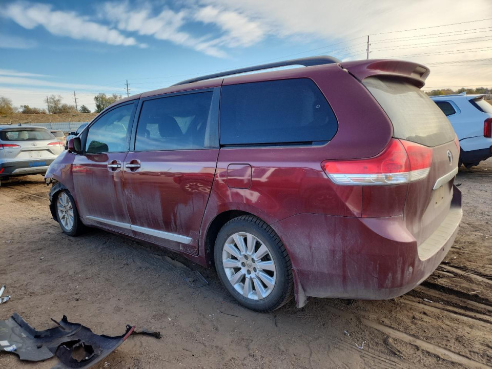 Toyota SIENNA XLE 2012 — Copart