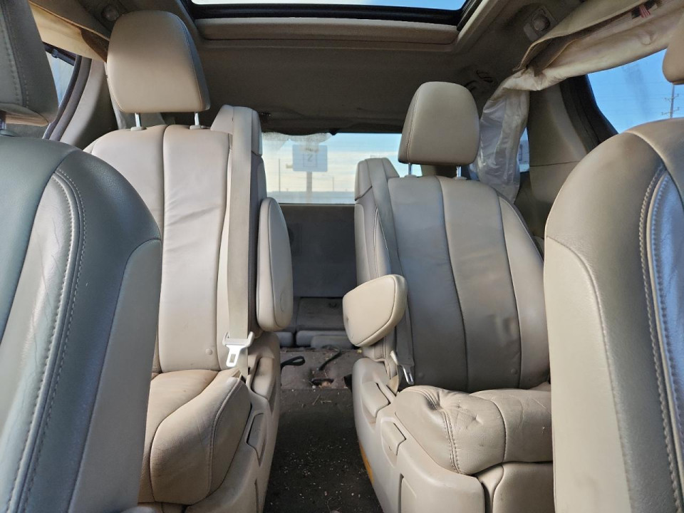 Toyota SIENNA XLE 2012 — Copart